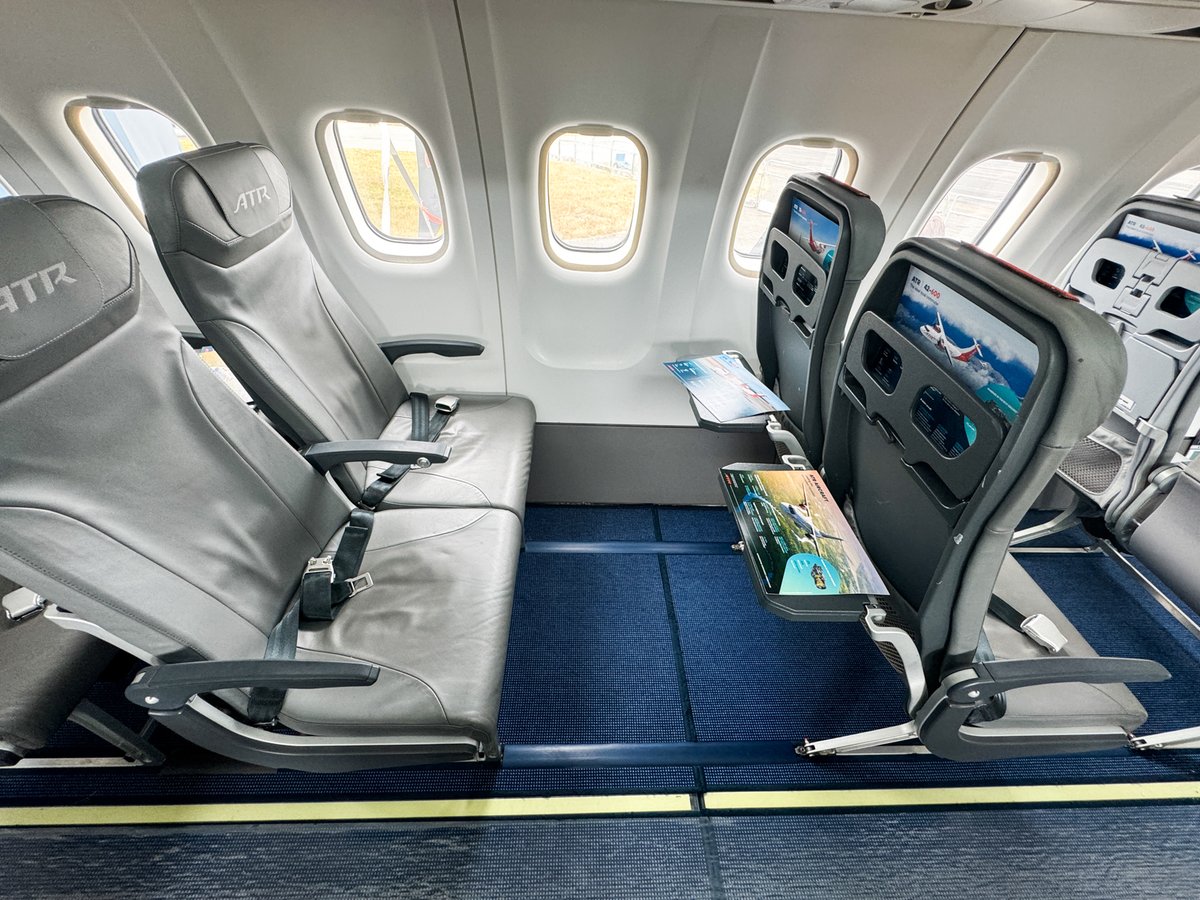 AvgeekMel's tweet photo. A #ThrowbackThursday to last week when I visited @ATRaircraft ATR 72-600 plane SE-MKM at @FIAFarnborough #FIA2024. Thank you to the team at FIA for taking the time to show me around their aircraft #aviation #ATRAircraft #ATRleads https://t.co/NP7wlG3nei