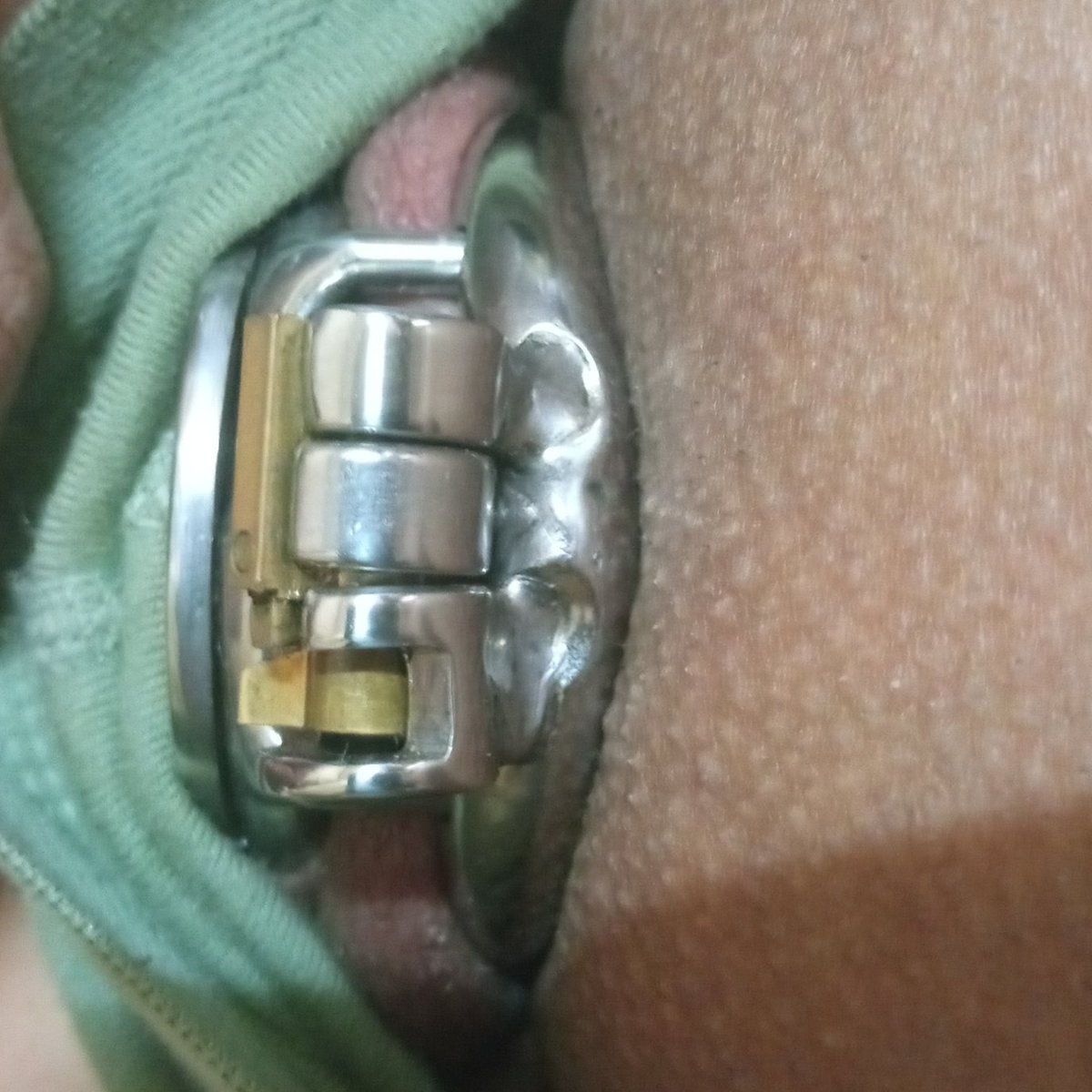 Fisting_slave_'s tweet photo. https://t.co/cwJNwEe0fY