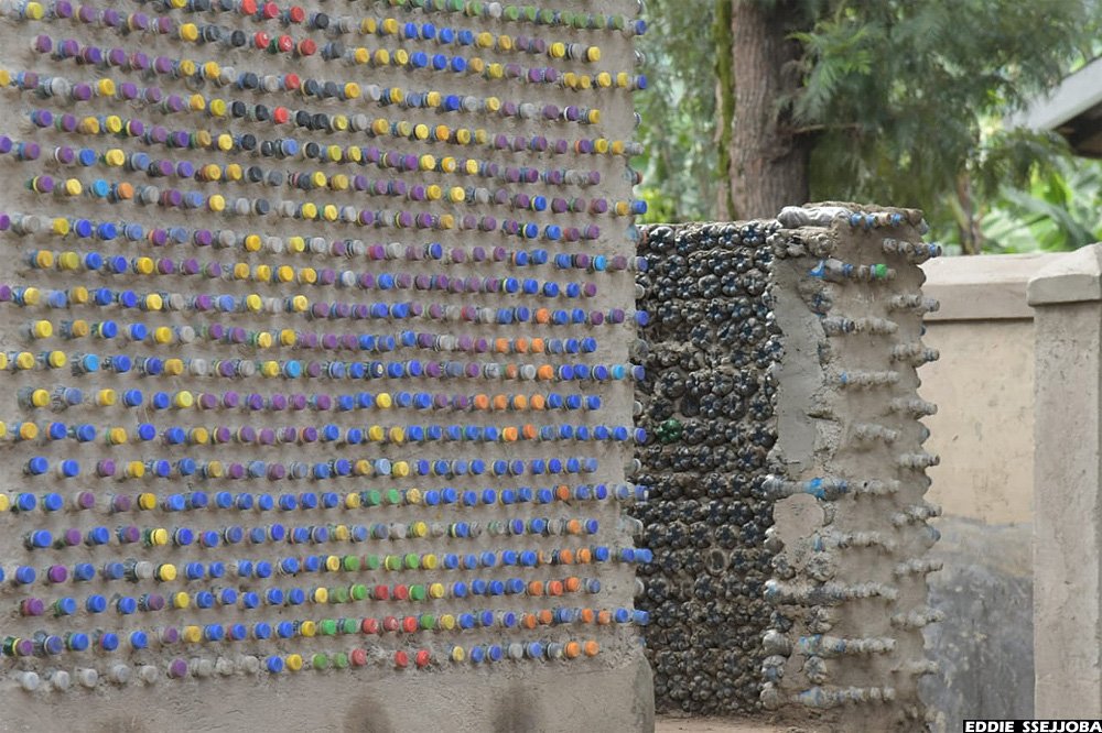 newvisionwire's tweet photo. @FAOUganda @SwedeninUG @sidneymiria @EremuJohn @ugdialoguearen1 ππΏ #GreenSchoolsUG projects evaluation: Bugisu/Bukedi region
Butiru Christian Comprehensive SS in #Manafwa district has put in an effort to ensure that non-biodegradable waste, including plastic bottles, are put to good use.
ππ½ #VisionUpdates https://t.co/3QJtEPfqOl