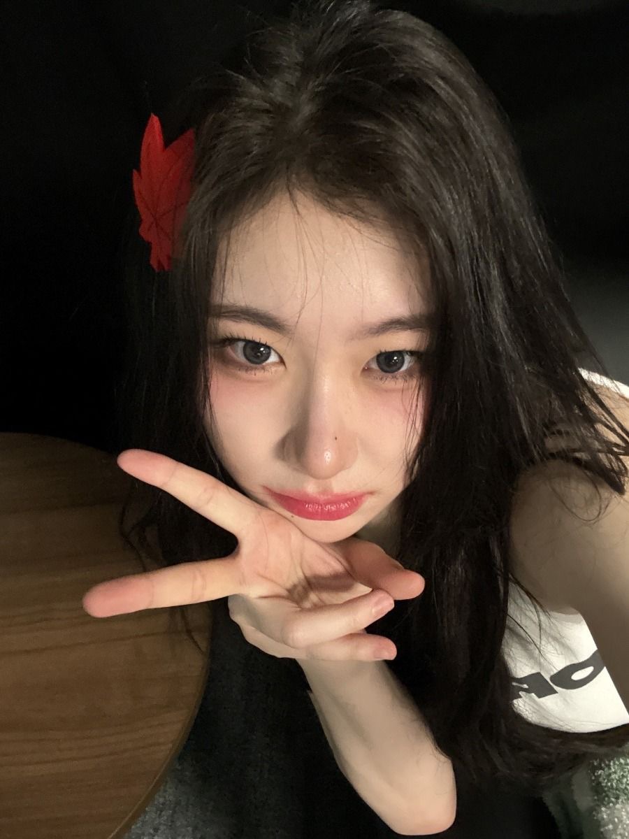 chaerpics tweet picture