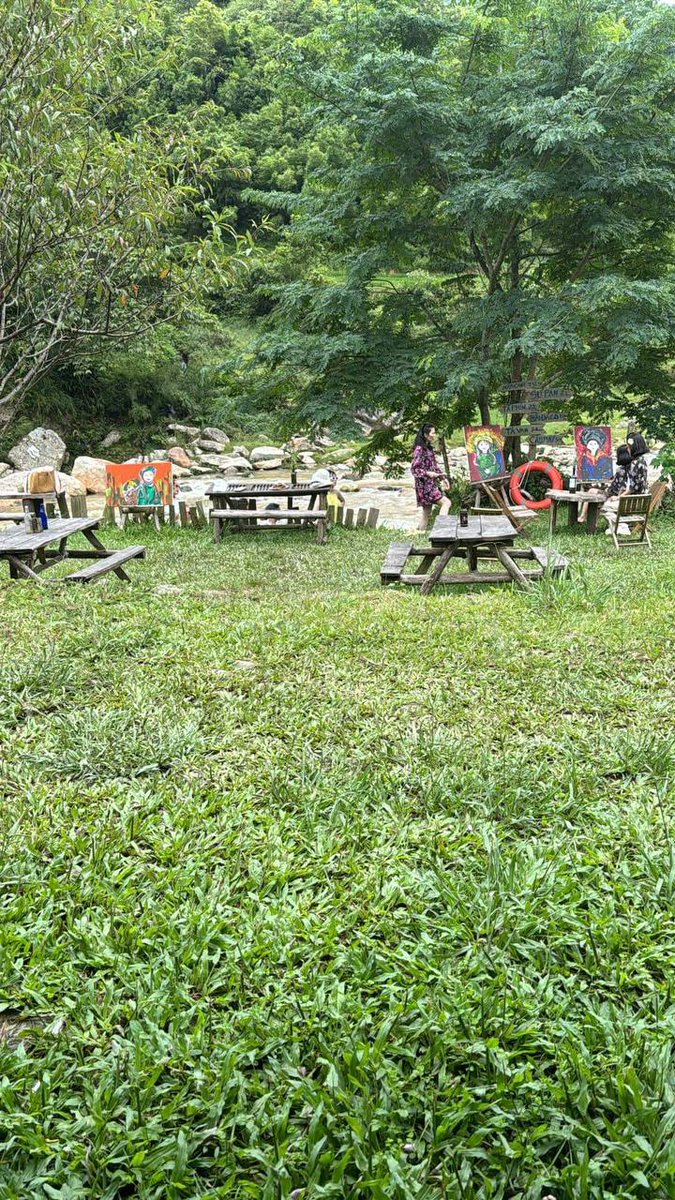 leemissless's tweet image. Touch grass, stay safe fam, do not enter leverage unless you know what you doing, and remember hold your $SWAG tight