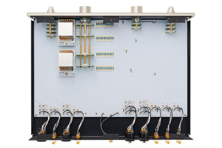 oku_papa's tweet image. Phasemation、上位モデルゆずりの機能／操作性を手頃に実現するパッシブ・プリアンプ「CM-1500」パッシブ・プリアンプ「CM-1500」を12月に発売する。990,000円（税込）
phileweb.com/news/audio/202…
phasemation.jp/product/cm-150…
#Phasemation #audio #オーディオ #シマムセン #大阪日本橋 #プリアンプ #アンプ