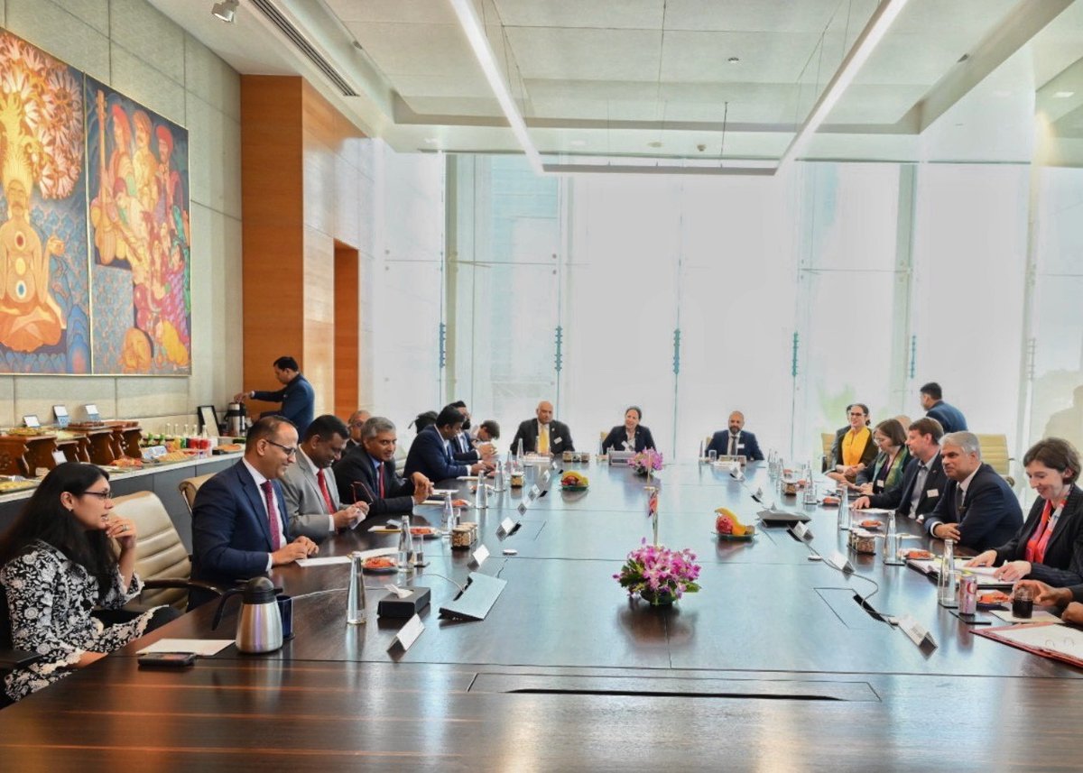 HMTCSouthAsia's tweet photo. Delighted to have joined the Foreign Secretary @DavidLammy and leaders from 10 UK tech companies at the impressive @hcltech campus in Noida yesterday.

There is huge scope for further collaboration in new and emerging tech, leveraging creative talent from both countries 🇬🇧🇮🇳 https://t.co/uoNc60oJmz