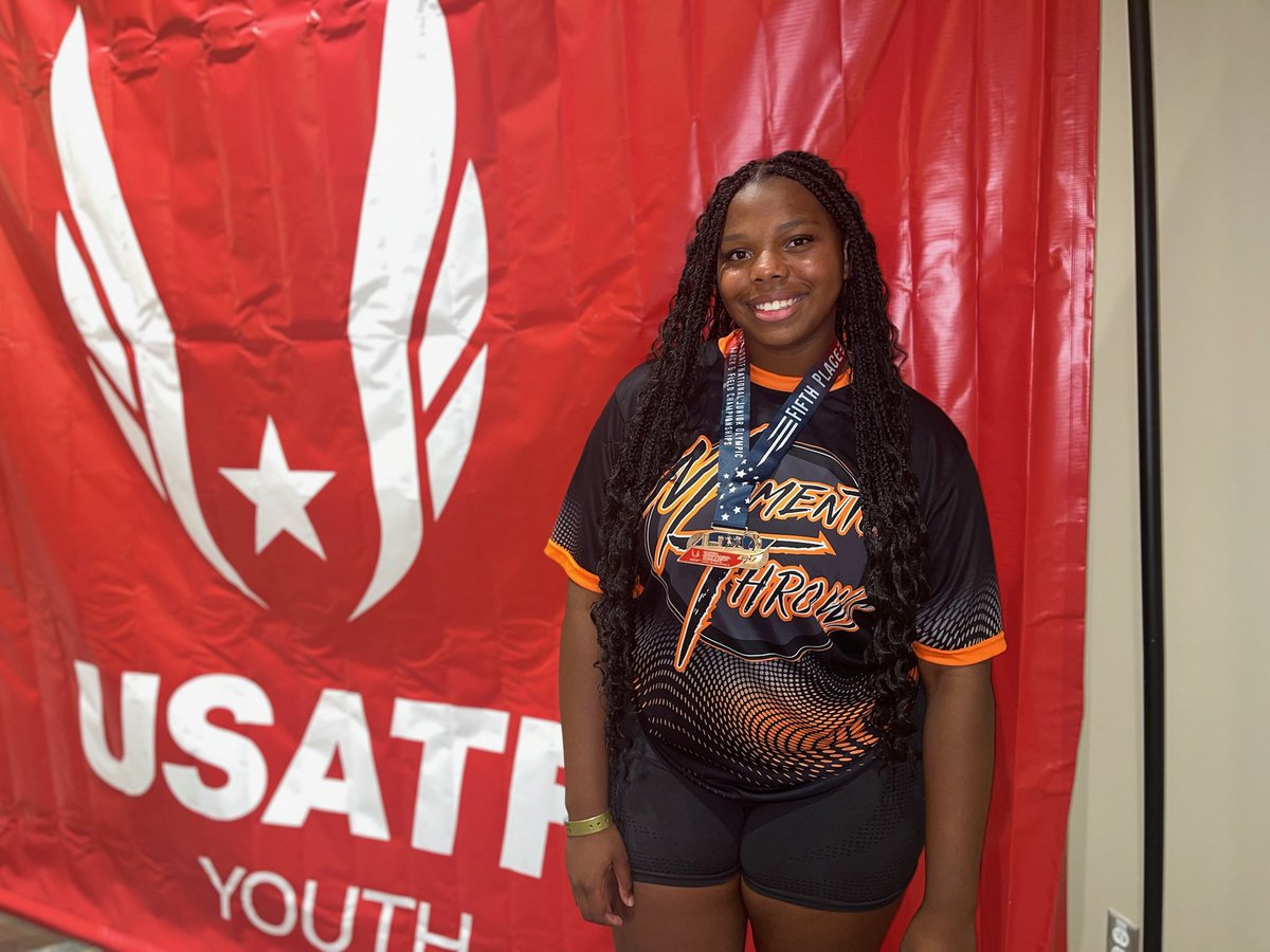 Chloe Barber tweet media