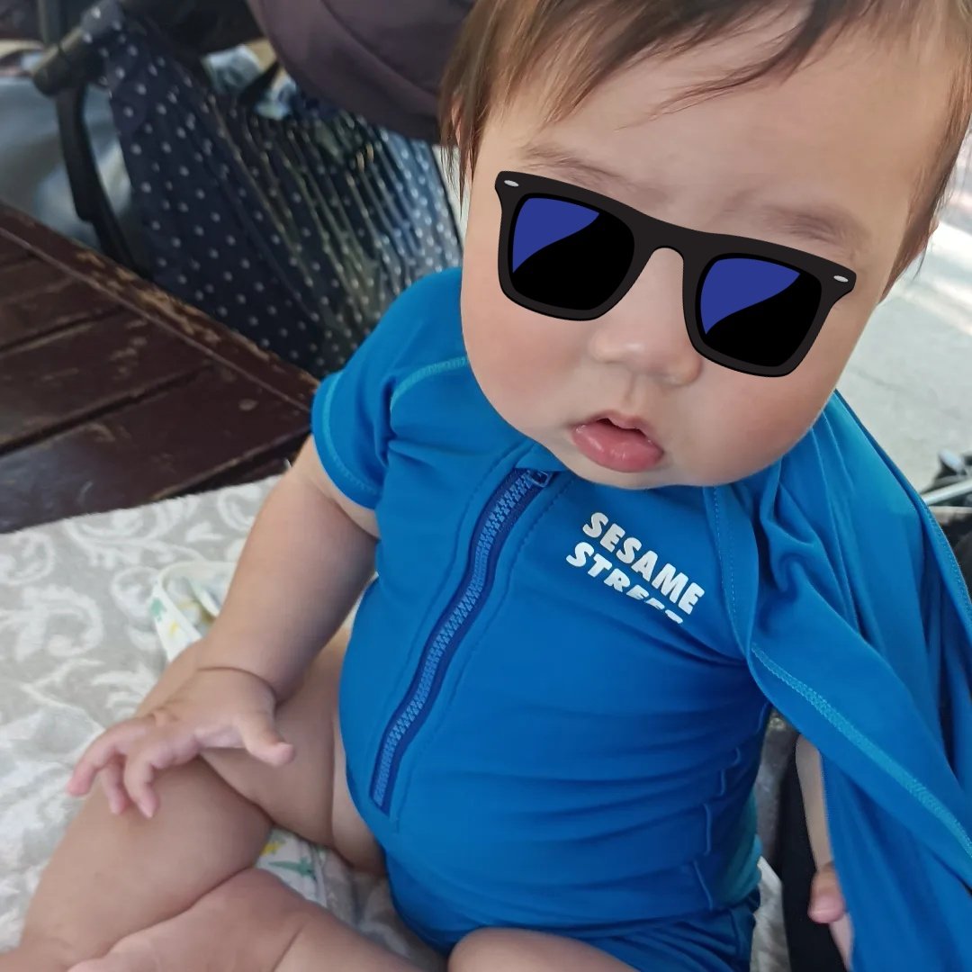 連日のゲリラ雷雨＆酷暑で
なかなか頭痛がなおりません…😫⚡
今日だけ仕事休みもらって
明日またがんばります…( ˟꒳˟ )

写真は先週
近所の公園の水あそび場で
初めて水につかったときと
あそびおわって
どっと疲れてるところ🤭w