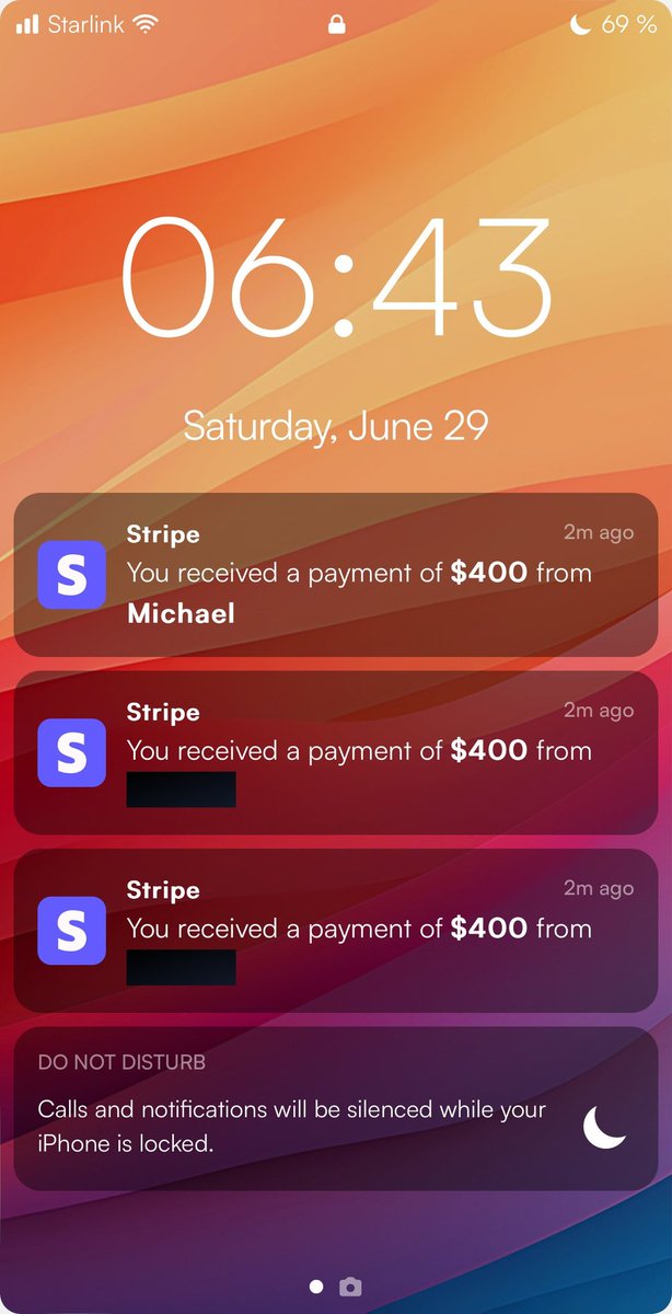 Faceless Instagram accounts can earn more than $15,000/mo

Now with AI anyone can start and grow faceless Instagram pages FAST

Here's how to create a faceless Instagram money machine with AI 👇