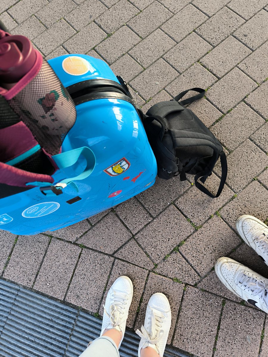 Bahnhofswartedings☀️☀️