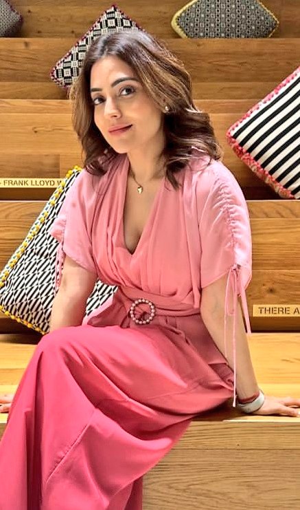 nishaagarwalfan's tweet photo. Good Morning Guys 😊
#NishaAggarwal https://t.co/kEun31iWhp