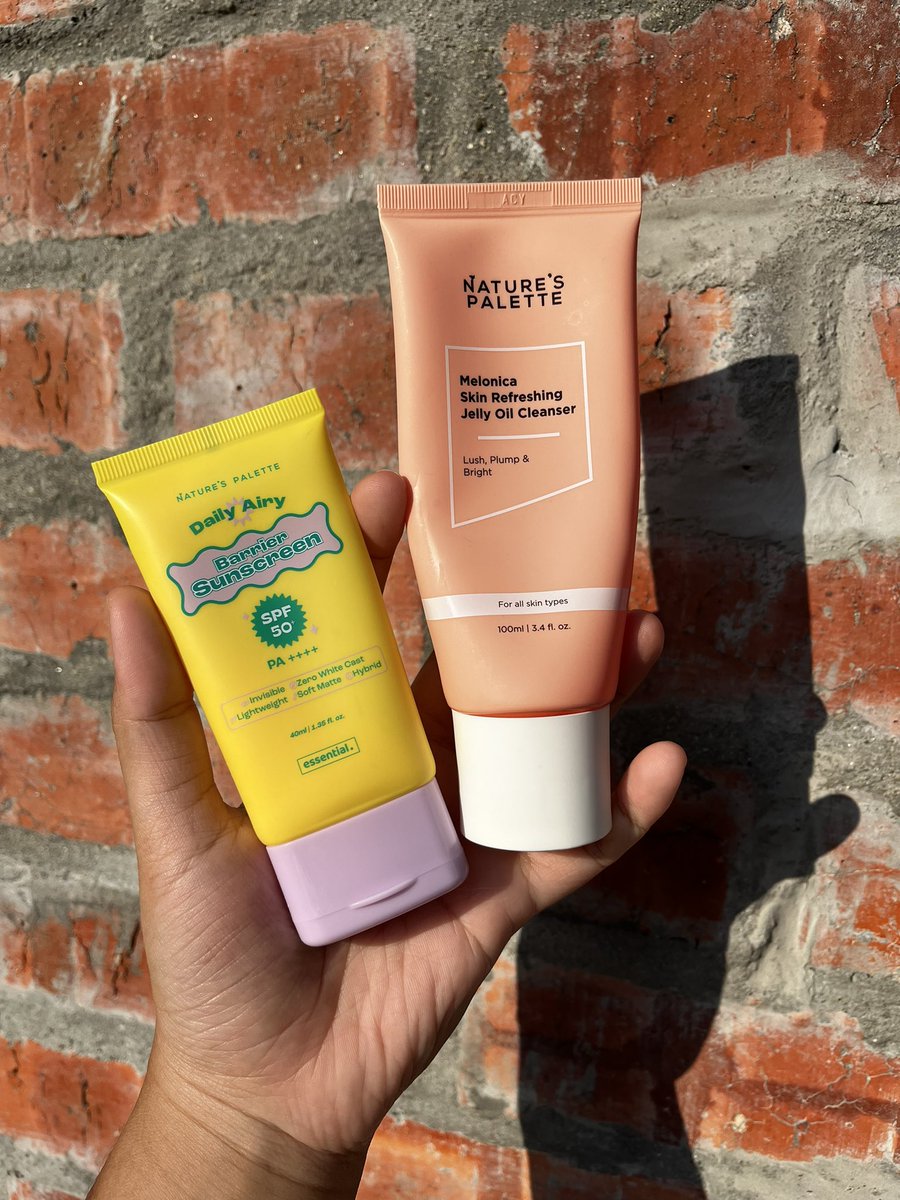 Tak sangka oil cleanser &amp; sunscreen ni boleh redakan redness &amp; irritated skin

Melonica ada Bakuchiol
DABS ada Sodium Hyaluronate

Both ingredients helps to soothes &amp; calm inflammation , suitable for sensitive skin girlies, like me!