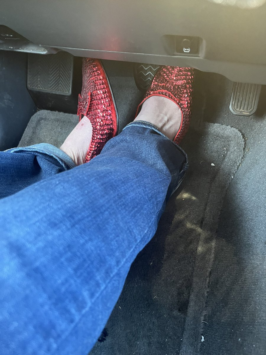 katearoni2's tweet photo. I think i need to wear these to court tomorrow. https://t.co/tHsOJAYrfs