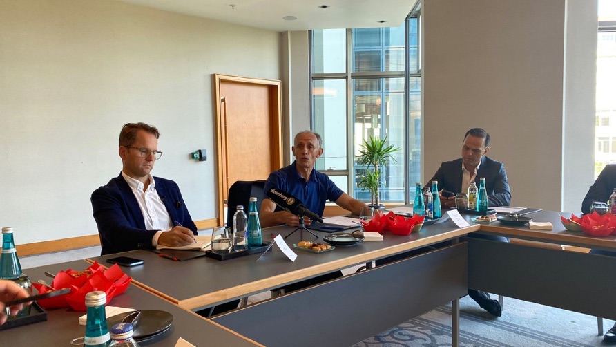 Fintech dünyasının öncü ismi Nigel Morris, GKP’nin düzenlediği özel etkinlikte Türkiye’nin lider yatırımcılarıyla buluştu
<a href="/ihsanelgin/">ihsan elgin</a> <a href="/finbergyatirim/">Finberg</a> <a href="/gktrorg/">Girişimci Kurumlar Platformu</a>

fintechistanbul.org/2024/07/25/fin…