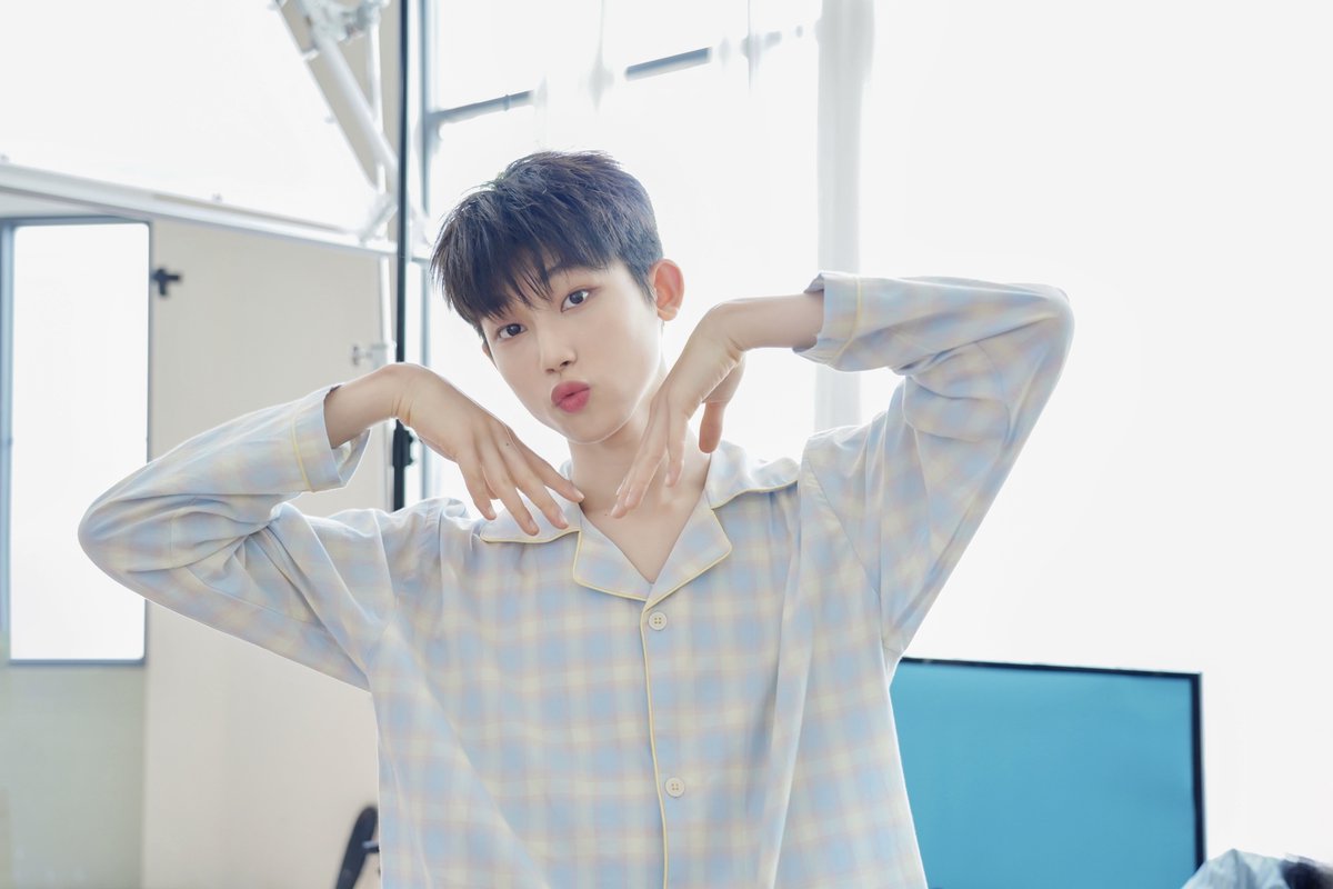 [🎂] HAPPY DAY

2024.07.25
𝐇𝐀𝐏𝐏𝐘 𝐇𝐀𝐍𝐁𝐈𝐍 𝐃𝐀𝐘🎉

시크도도고냥이😎
한빈이의 생일을 축하합니다💜

#더윈드 #THEWIND #The_Wind 
#최한빈 #CHOIHANBIN
#HAPPY_HANBIN_DAY