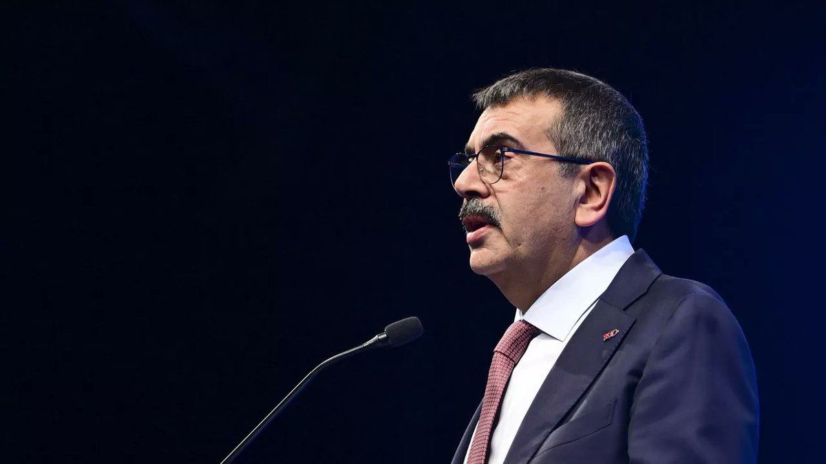 abdullahciftcib's tweet photo. İki Fransız okulunun ardından Almanya’nın Ankara Büyükelçiliği’ne bağlı eğitim kurumu Ernst-Reuter Okulu da Dışişleri Bakanlığı’ndan nota verildiğini, yeni dönemde çift uyruklular dahil Türk vatandaşlarının kabul edilmeyeceğini duyurdu. https://t.co/YOTfGYnN5G