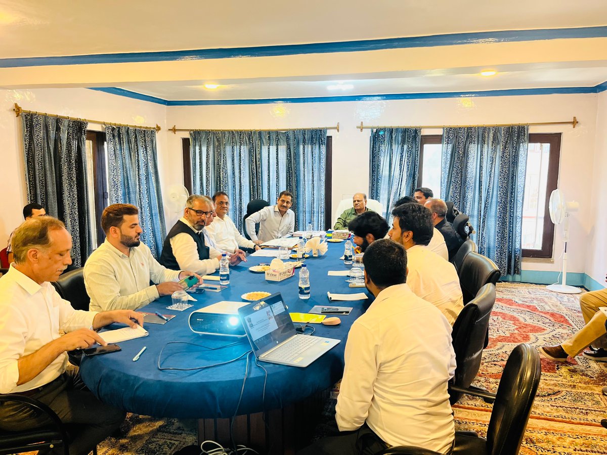 An outreach programme on "Recent changes in 53rd GST Council meeting" was held on 25.07.24 at Srinagar under the chairmanship of Chief Commissioner, CGST Chd Zone. A large number of representatives of Associations and businesses were present during the outreach programme.
