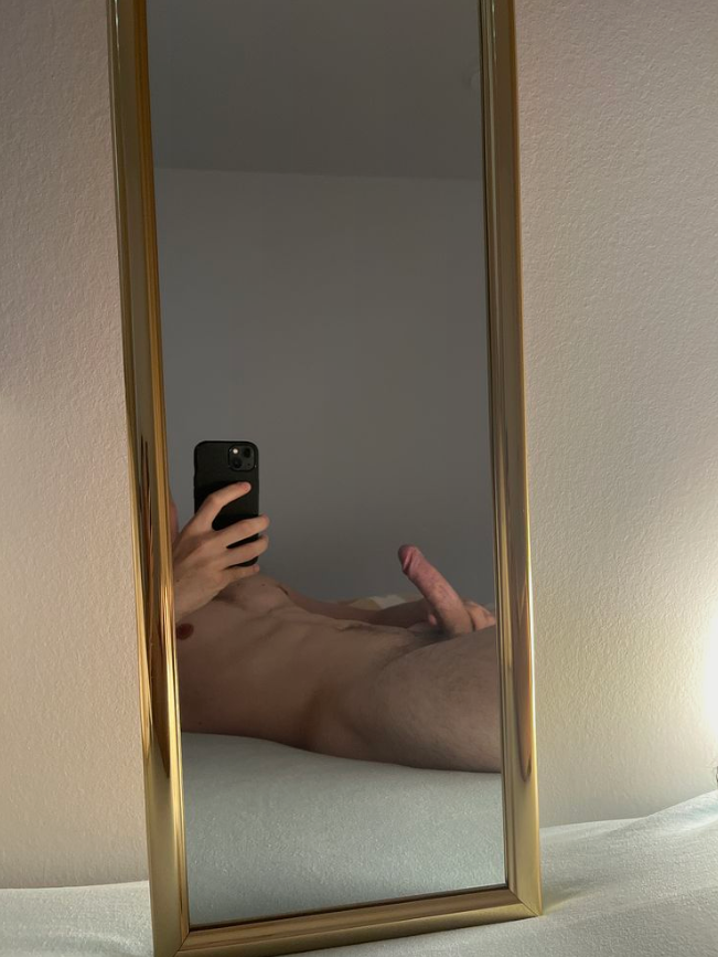 FlorPlezier's tweet photo. Taste or feel?
@BelgianGays @BelgianCocks @GaysFromBelgium https://t.co/fRmZZ0lFCh