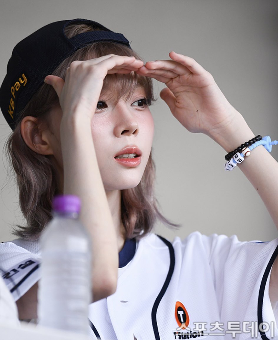 취향의 윈터 tweet media