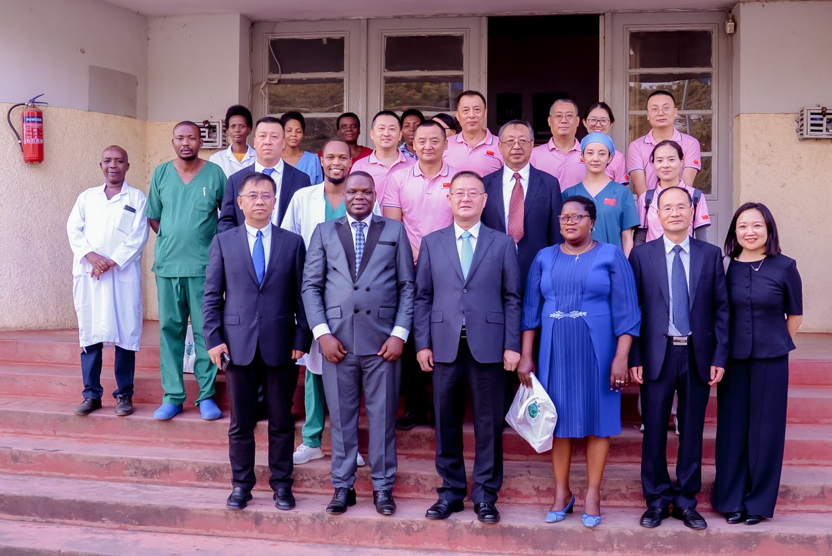 HPRC Burundi (@hprcinfo) on Twitter photo Visite d'une délégation conduite par Liu Tao Vice-gouverneur de la Province Qinghai de la Chine à l'H.P.R.C ce mercredi, le 24 juillet 2024.<a href="/nimpos12/">Dr Oscar NIMPAYE</a> ,<a href="/mspls_bdi/">Ministère de la Santé Publique Burundi(MSPLS)</a> ,<a href="/AmbChineBurundi/">Ambassade de Chine au Burundi</a> Visite d'une délégation conduite par Liu Tao Vice-gouverneur de la Province Qinghai de la Chine à l'H.P.R.C ce mercredi, le 24 juillet 2024.<a href="/nimpos12/">Dr Oscar NIMPAYE</a> ,<a href="/mspls_bdi/">Ministère de la Santé Publique Burundi(MSPLS)</a> ,<a href="/AmbChineBurundi/">Ambassade de Chine au Burundi</a>