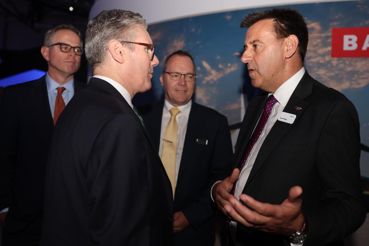 QinetiQ's tweet image. We’re having a busy week at @FIAFarnborough!📸
Our Group CEO @stevewadeyQQ and wider team have met with industry partners, investors, international delegations and @keir_starmer @DanJarvisMBE discussing how we can help government stay ahead of the threat.
#FIAS #Defence
