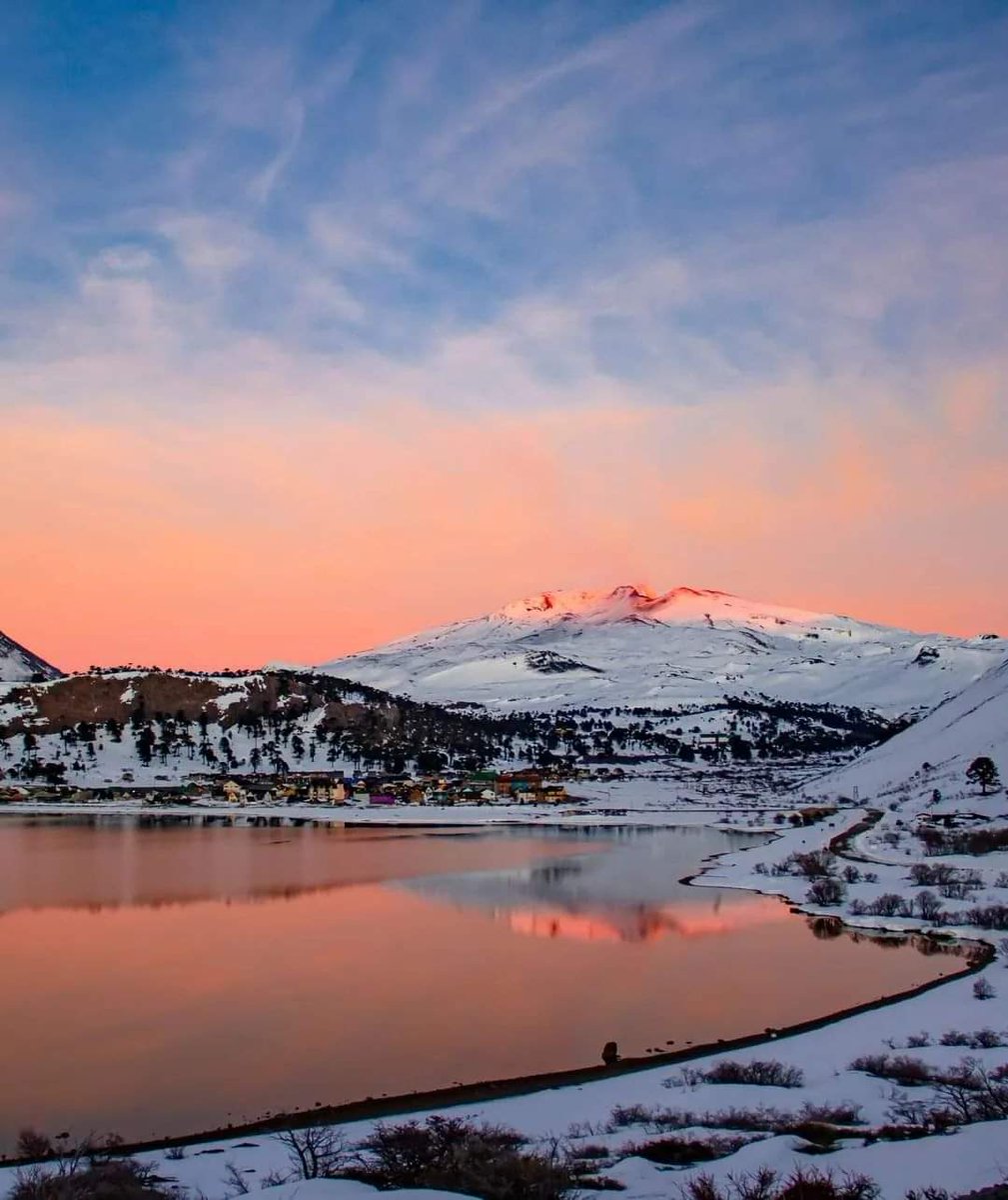 Imagen_Arg's tweet photo. Necesito ir a Caviahue y disfrutar de esta vista en vivo y a todo color 😍
Vocán Copahue, Caviahue, Neuquén 💙 https://t.co/wpVUJaeikb
