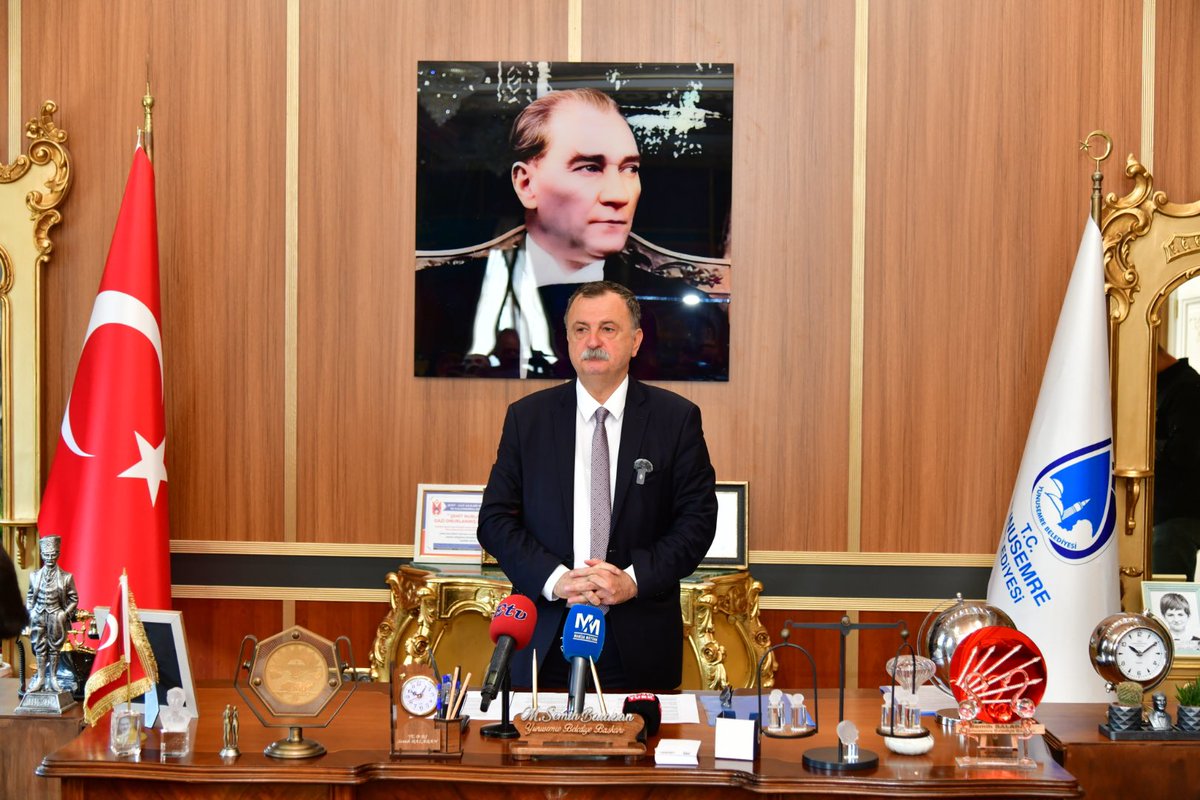Kıymetli basın mensuplarımızı konuk edip Temmuz ayı basın toplantımızı gerçekleştirdik. Hem bir aylık icraatımızı aktardık hem de basın mensubu dostlarımızın sorularına içtenlikle cevap verdik. Hepsine katılımlarından dolayı teşekkürlerimi sunuyorum.