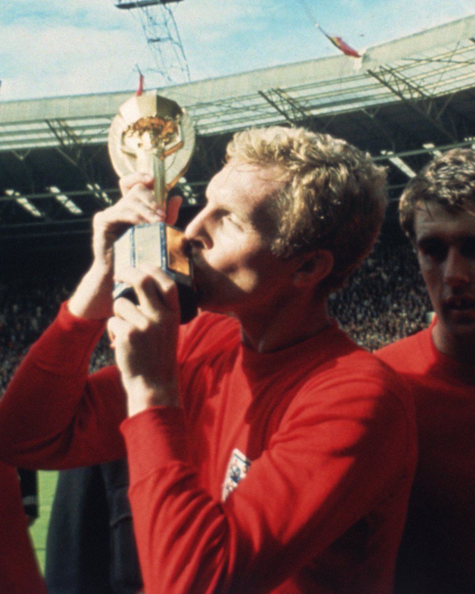 England's tweet photo. #OnThisDay in 1966: 🏆🏴󠁧󠁢󠁥󠁮󠁧󠁿 https://t.co/hivsdpJSlm