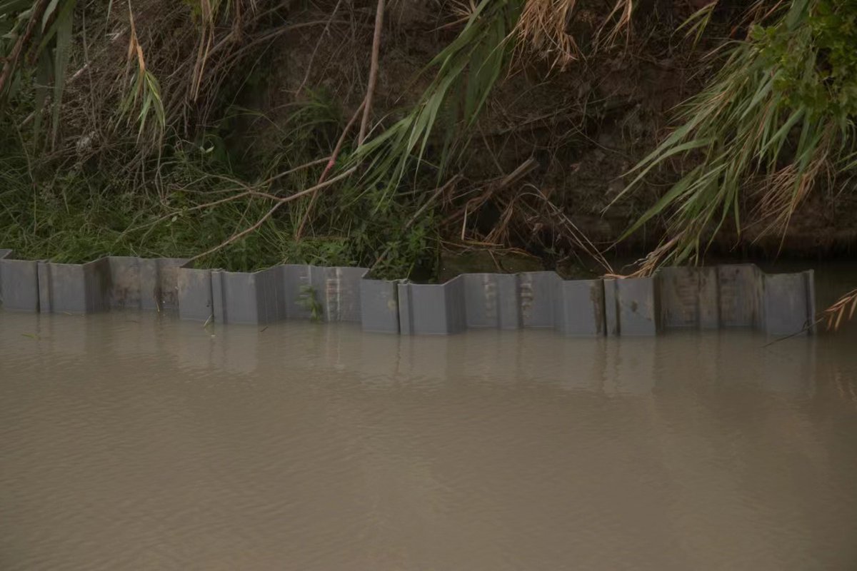 Smallboss_Nick's tweet image. PVC Sheet Piling is a good choice for Flood protection
PVC sheet piling has emerged as an effective solution for flood prevention and control.
#pvcsheetpile #vinylsheetpiling #vinylseawall #vinylsheetpile