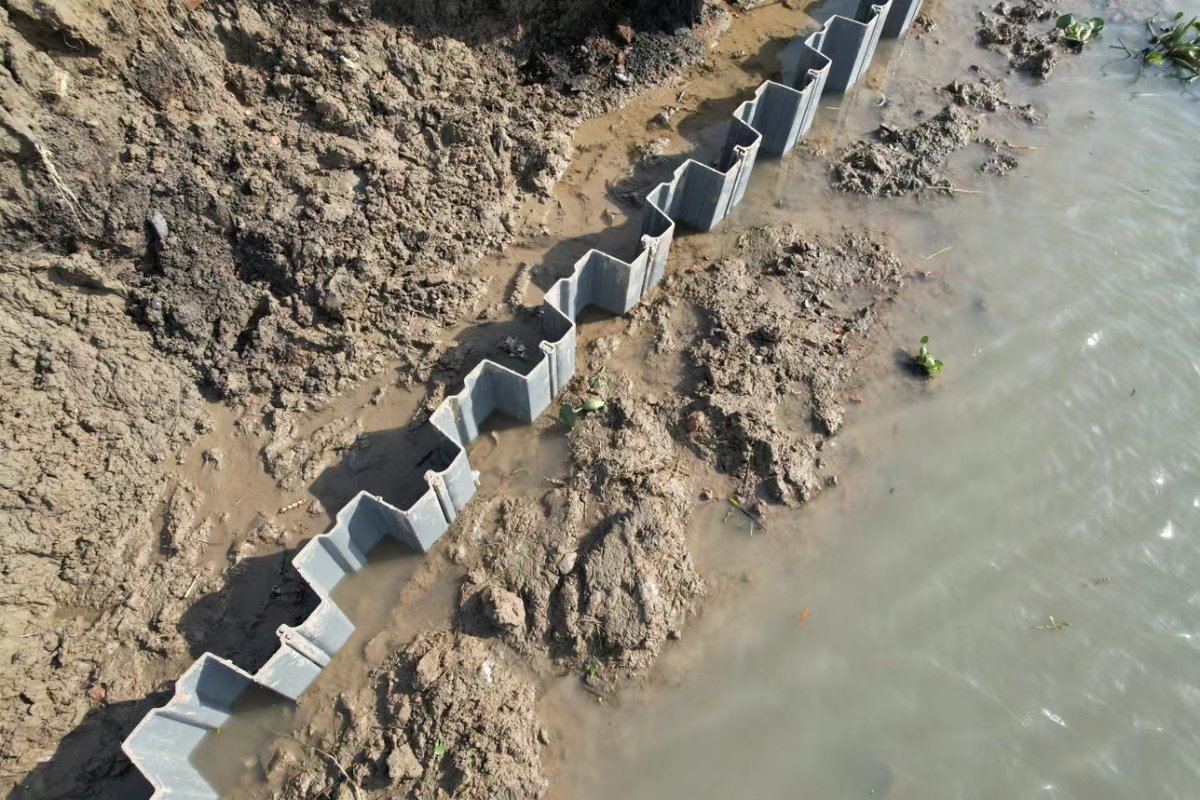 Smallboss_Nick's tweet image. PVC Sheet Piling is a good choice for Flood protection
PVC sheet piling has emerged as an effective solution for flood prevention and control.
#pvcsheetpile #vinylsheetpiling #vinylseawall #vinylsheetpile