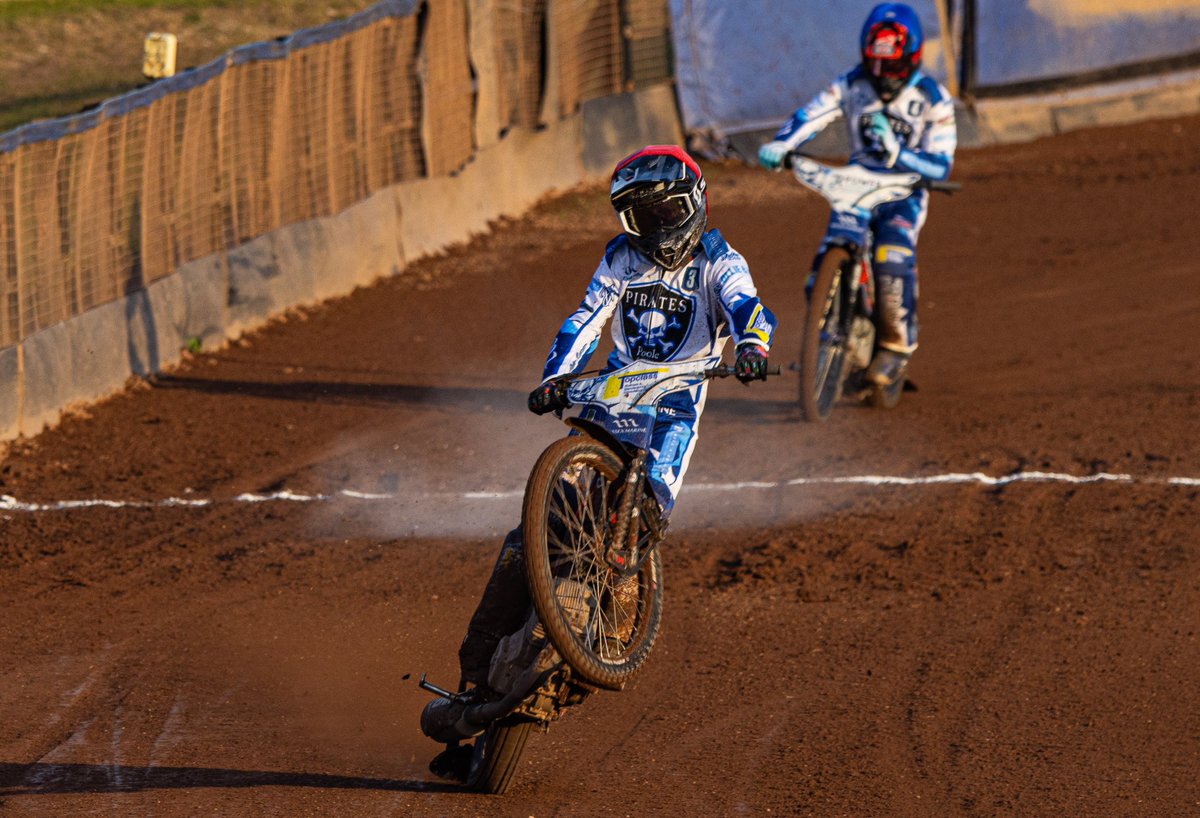 liam43photos's tweet photo. @poolespeedway against @PlymouthGladia1 17/7/2024
©liam43photography
All copyright and other rights are held by myself (Liam Cockwell)
Please mention/ tag me in any photos used, thank you!
#Speedway
#britishspeedway #PooleSpeedway #PlymouthSpeedway
#SpeedwayPhotography https://t.co/9AaRExaEA4