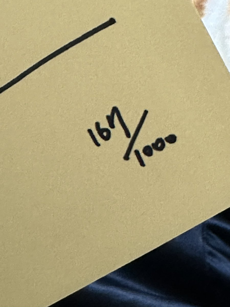 hihellonext's tweet image. 아니 &amp;lt;무정형의 삶&amp;gt;실물이 미쳤어요 너무 예뻐요… 받자마자 이런 귀한 책을 내가… 받아도 될까…? 했어요 🥹🫶 챕터당 글이 길지 않아서 시간 날때마다 읽기 좋을 것 같고 위즈덤하우스에서 제공해준 플레이리스트도 있는데 틀어놓고 읽으니 여기가 바로  𝓹𝓪𝓻𝓲𝓼 🇫🇷 하게 됩니다