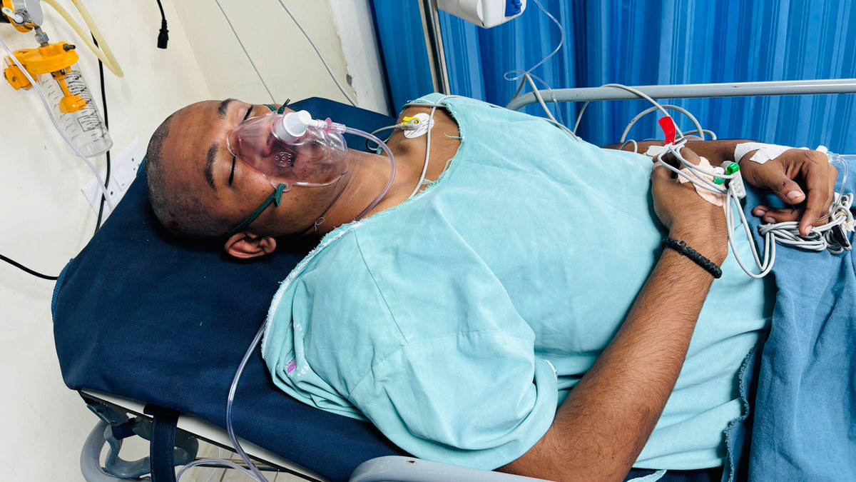 jay__2k3's tweet photo. Sir @KTRBRS @BRSHarish @BRSparty my friend B Praveen has met with an accident and is now fighting with death on hospital bed with brain injury. Please help my friend to overcome this 😭.
We have met every possible person and left with no hope. Please help sir https://t.co/KKdUOvhGjp