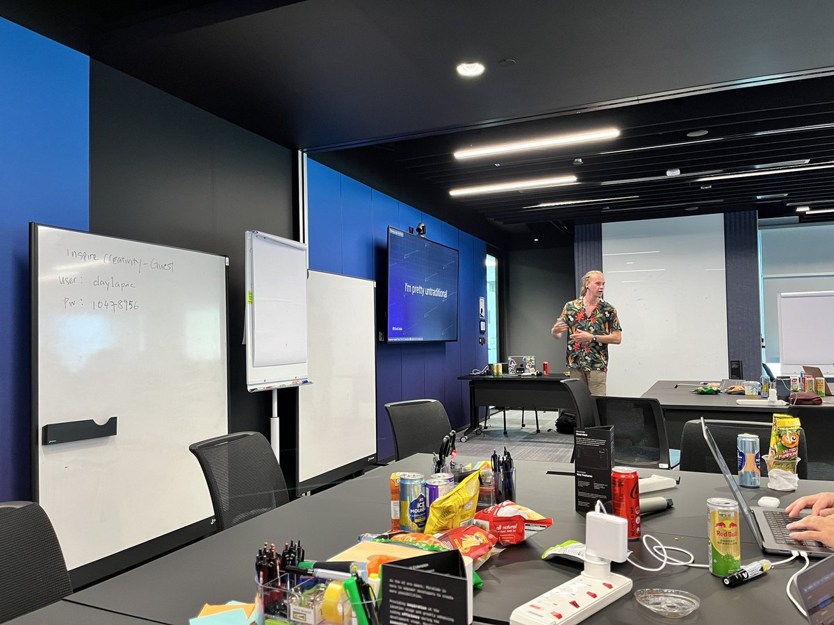 Rayhan_nj's tweet image. Happening now node.js master class by @ElianCodes workshop pro at @cityjsconf singapore 🔥
#cityjs #javascript #javascriptconference