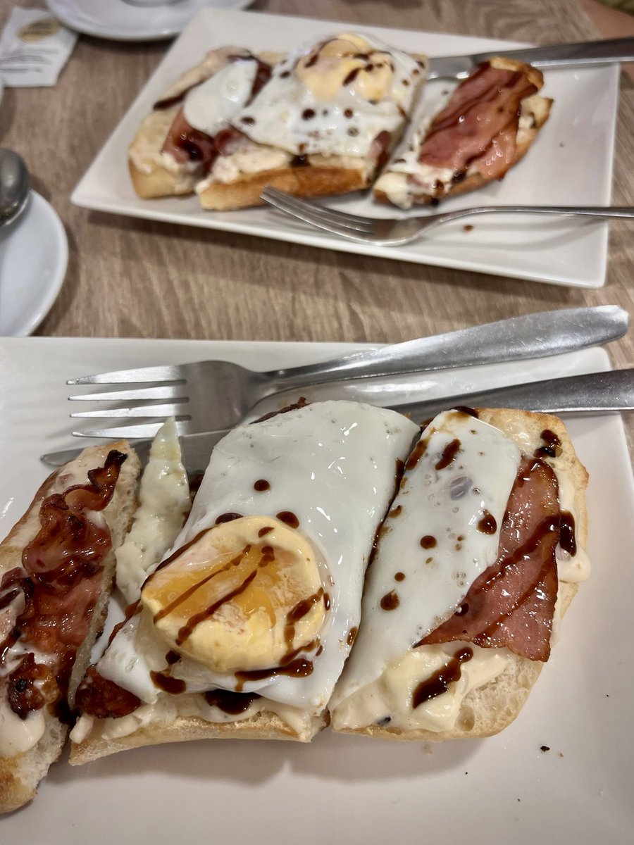 aytodebadajoz's tweet photo. ☕️🍽️🍞 ¿Ya has probado algunas de las propuestas de la 5ª edición de '#Badajoz Capital del #Desayuno'?

➡️ Más de 40 establecimientos participantes.

🗓️ Pruébalas hasta el 30 de septiembre ¡Toda la info en la web oficial! @TurismoBadajoz @SaboreaBdjz

https://t.co/Q3sB5lDDmo https://t.co/K9wSm6o3DQ