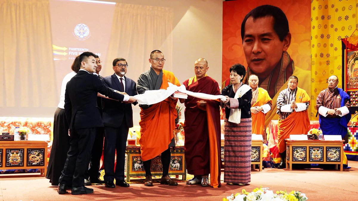 TodayBhutan's tweet image. 𝐃𝐞𝐯𝐞𝐥𝐨𝐩𝐦𝐞𝐧𝐭 𝐏𝐚𝐫𝐭𝐧𝐞𝐫𝐬 𝐂𝐨𝐦𝐦𝐞𝐧𝐝 𝐚𝐧𝐝 𝐒𝐮𝐩𝐩𝐨𝐫𝐭 𝐁𝐡𝐮𝐭𝐚𝐧’𝐬 𝐀𝐦𝐛𝐢𝐭𝐢𝐨𝐮𝐬 𝟏𝟑𝐭𝐡 𝐅𝐘𝐏
By Rinzin Norbu
bhutantoday.bt𝐃𝐞𝐯𝐞𝐥𝐨𝐩𝐦𝐞𝐧𝐭-𝐏𝐚𝐫𝐭𝐧/
#Bhutan #bhutantoday #DevelopmentPartner #ambitiousplan