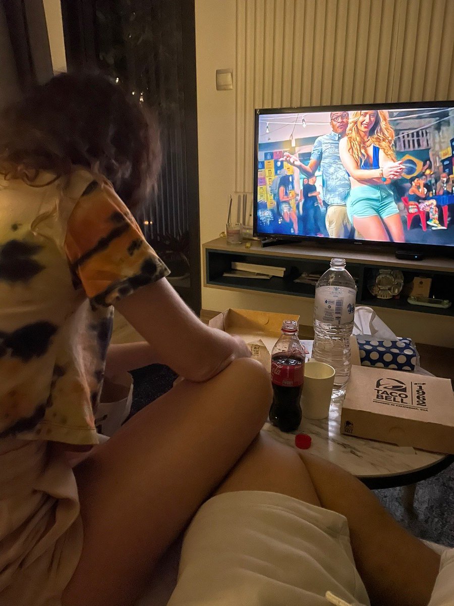 วันนี้ มีนัดกับสาว อเมริกัน ที่เจอจากทินเดอร์ เธอน่ารักมากครับ 😊