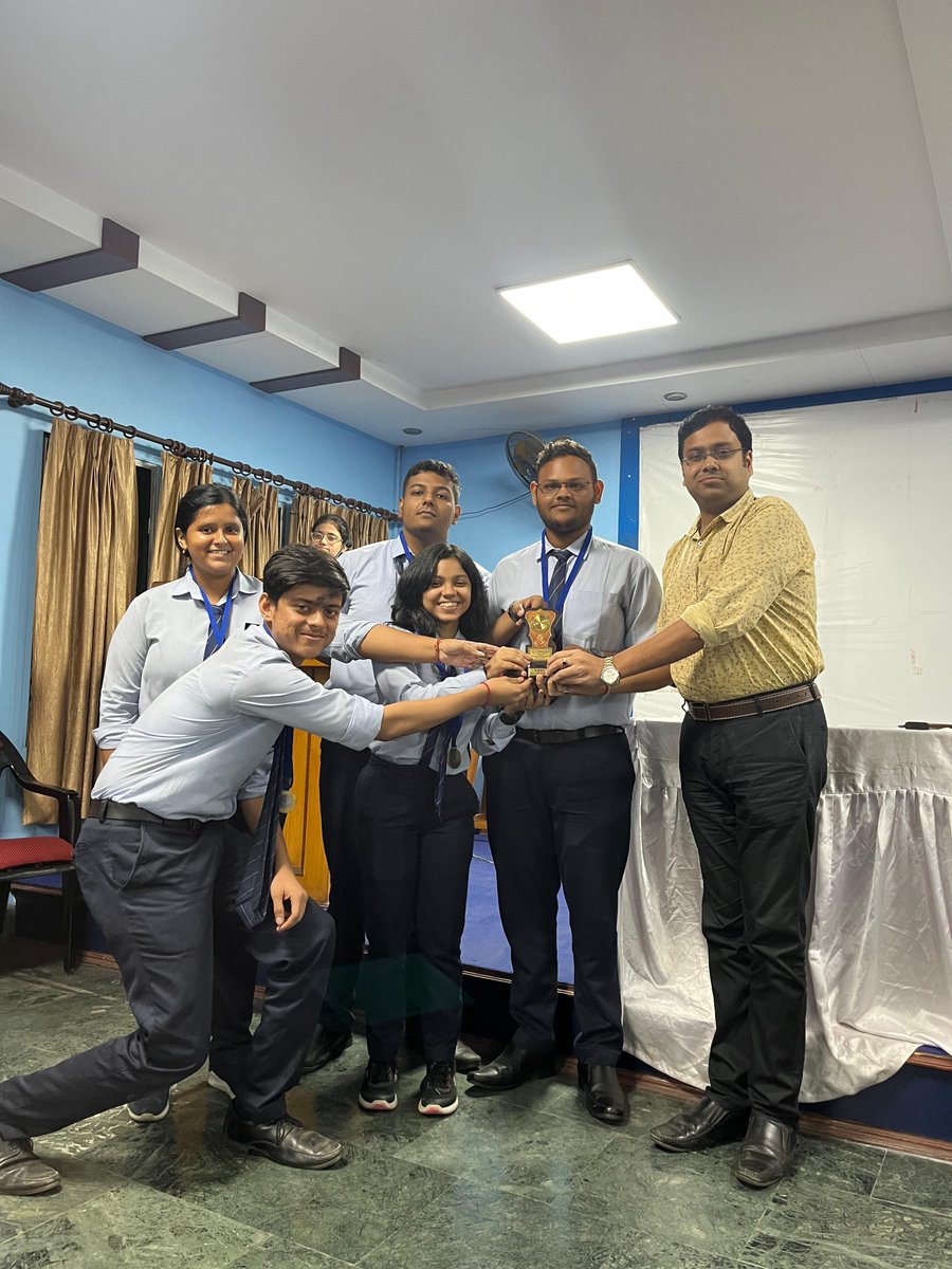 AsansolCollege's tweet image. Entrepreneurship Development Cell has conducted Intra college idea pitching Competition- 2024 on 23.07.2024 at Vivekanand Seminar Hall
#EDCELL
#AEC
#www.aecwb.edu.in