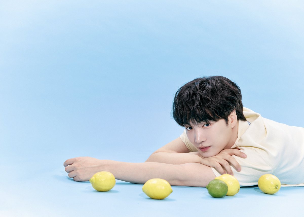 [#PHOTO]
[Web발신] 종현통운_배송 완료 
고객님의 상품이 배송 완료되었습니다

· 보내는 분 : 김종현
· 상품명 : 레몬, 라임 68개
· 인수자(위탁장소) : &amp;U
· 운송장번호 : 199506080826

&amp;U 700일만을 위한 단 하나의 배송
종현통운 📦

#KimJonghyeon #김종현