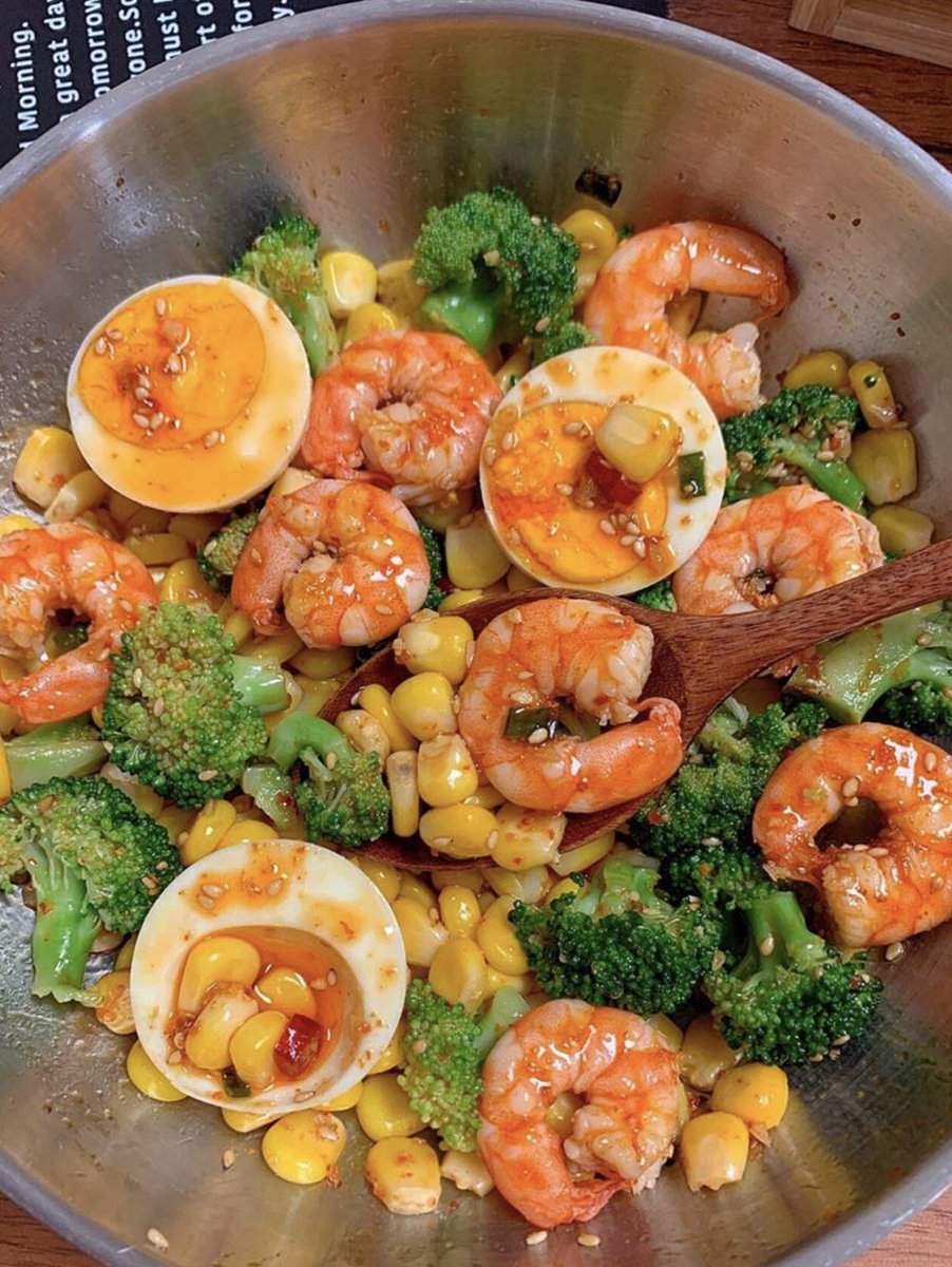 HuntingFood1's tweet photo. Prawn salad https://t.co/wm5WL7zfWM