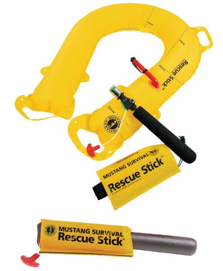 DePolitieheli's tweet photo. @DutchLassie @Kustwacht_nl @gez_brandweer @KNRM De Rescue Stick is een zichzelf opblazend reddingsmiddel dat vanuit een helikopter geworpen kan worden naar iemand die in problemen is in het water.

@MustangSurvival https://t.co/fTQ7wNeqom
