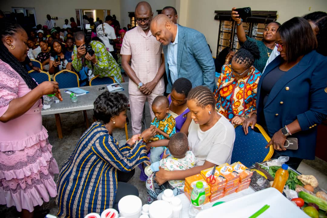 MOHRiversState's tweet photo. Yesterday, Honourable Commissioner for Health, Dr @Adaeze_Oreh, officially launched the first round of the 2024 Maternal, Newborn, and Child Health week in Rivers State. The week-long event, which commenced on Monday, July 22, and ends on Friday, July 26, is being implemented across all Primary Health Care centers in the state.
Speaking at the event, the Hon. Commissioner said, “The health of mothers and children is a fundamental indicator of the overall health of our society. When mothers thrive, children thrive, and when children thrive, communities thrive. Our efforts today lay the foundation for the health and prosperity of future generations”.
She added that the State had witnessed reductions in maternal and child mortality rates, increased vaccination coverage, and improved maternal and child nutrition over the past year. However, the work is far from over, as there are pressing challenges that require immediate attention and collective action.
Dr Oreh revealed that although #MNCHWeek is mainly a facility-based program where services are rendered in health centres, outreaches will be carried out to hard-to-reach locations, schools, churches and other special locations.
Throughout the week, various activities will be conducted to raise awareness, provide essential healthcare services, and equip families with the knowledge and tools necessary for healthy living - health education campaigns, free antenatal care registration, free deliveries by SBAs, vitamin A supplementation, deworming, immunization services, #HPV vaccination, family planning services, #CervicalCancer screening, birth registration and others.
“Together, let us continue to strive for a State and world where every mother has a safe pregnancy, every newborn has a healthy start to life, and every child has the opportunity to grow and thrive. Let us work together to build a healthier, more equitable future for all.”
#RiversState
#MNCHWeek
#PHC
#Health4AllRivers