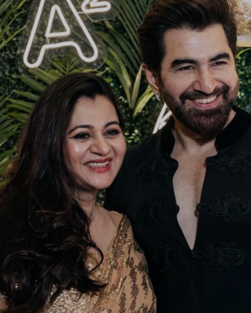 jeet30's tweet photo. It’s so beautiful to explore LOVE with YOU as a partner and get enlightened together in the process.  Your happiness adds Life to my Life. Happy Birthday Mohna. 🎂❤️😘 https://t.co/YYXS1R6mcu