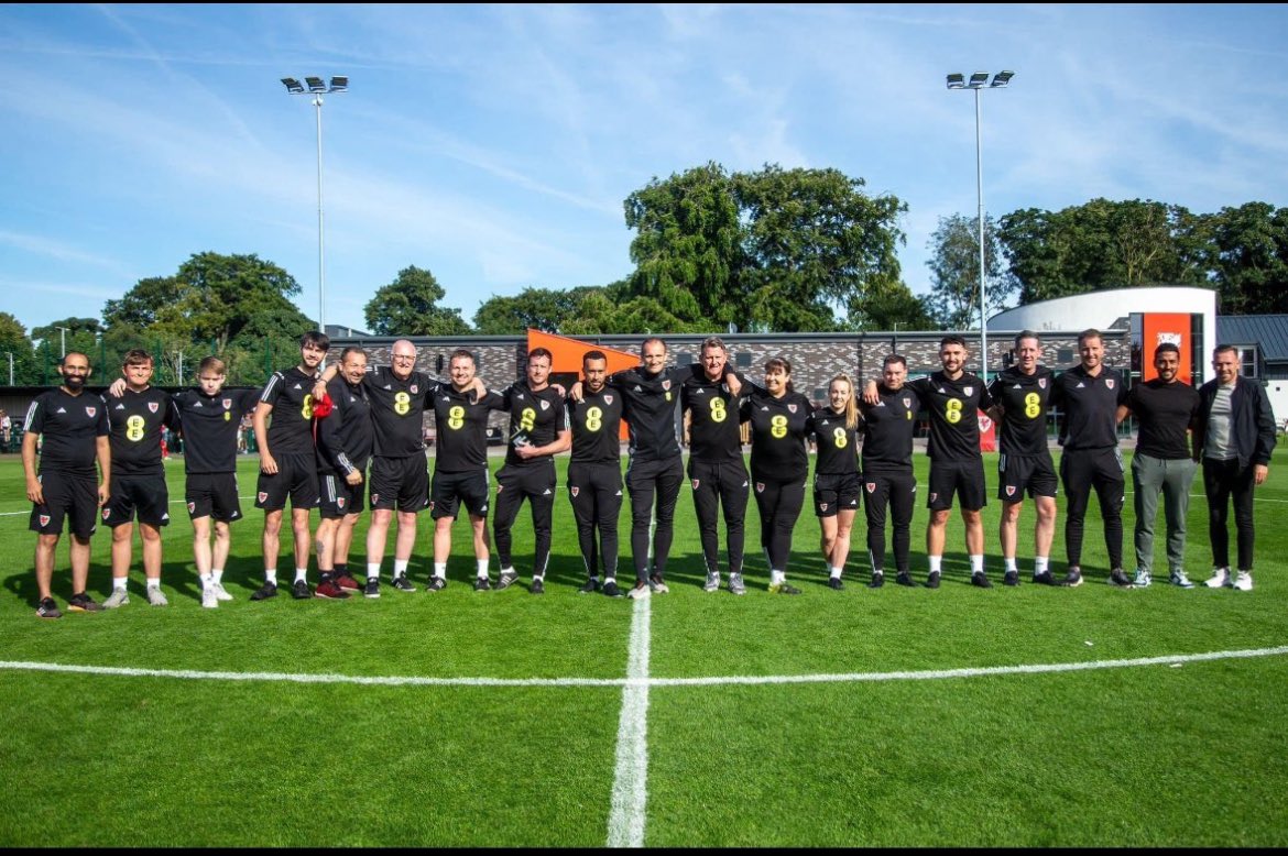 Neil Taylor tweet media
