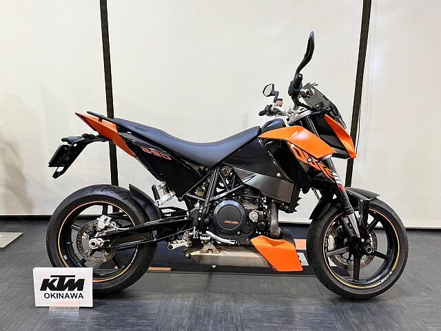 webike_moto's tweet photo. オーストリア製パワーウェイトレシオお化けバイクのご紹介です。
中の人的に、690DUKEといえばこちらのデザインの方が印象的な強いです。
▼▼物件はこちらから▼▼
https://t.co/0j4S5jWUvB
#690DUKE
#KTM https://t.co/v7HOLy8kFc