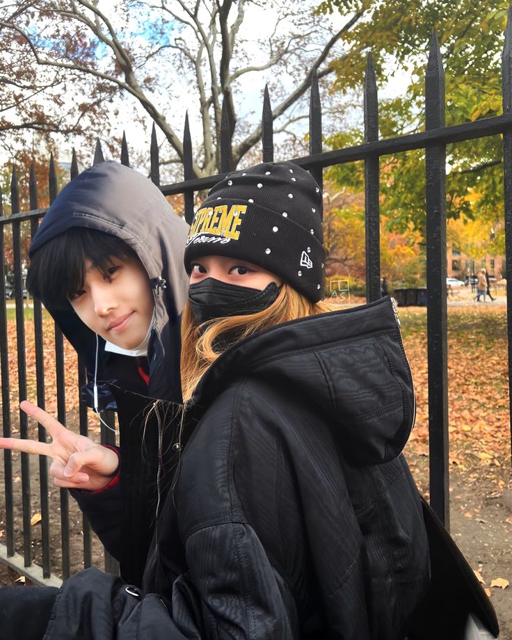 haxbits's tweet image. Sore ini Devan sama Iyiy mau pacaran pergi ke taman @guanlrin