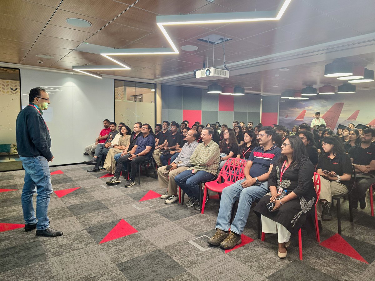 And just like that, our 2024 batch of interns have graduated from the Hyperjump internship program, and have now become full-time members! Join us in welcoming them into the Sabre family. We can’t wait to see how they help us shape the future of travel!

#insidetheshift #twmth