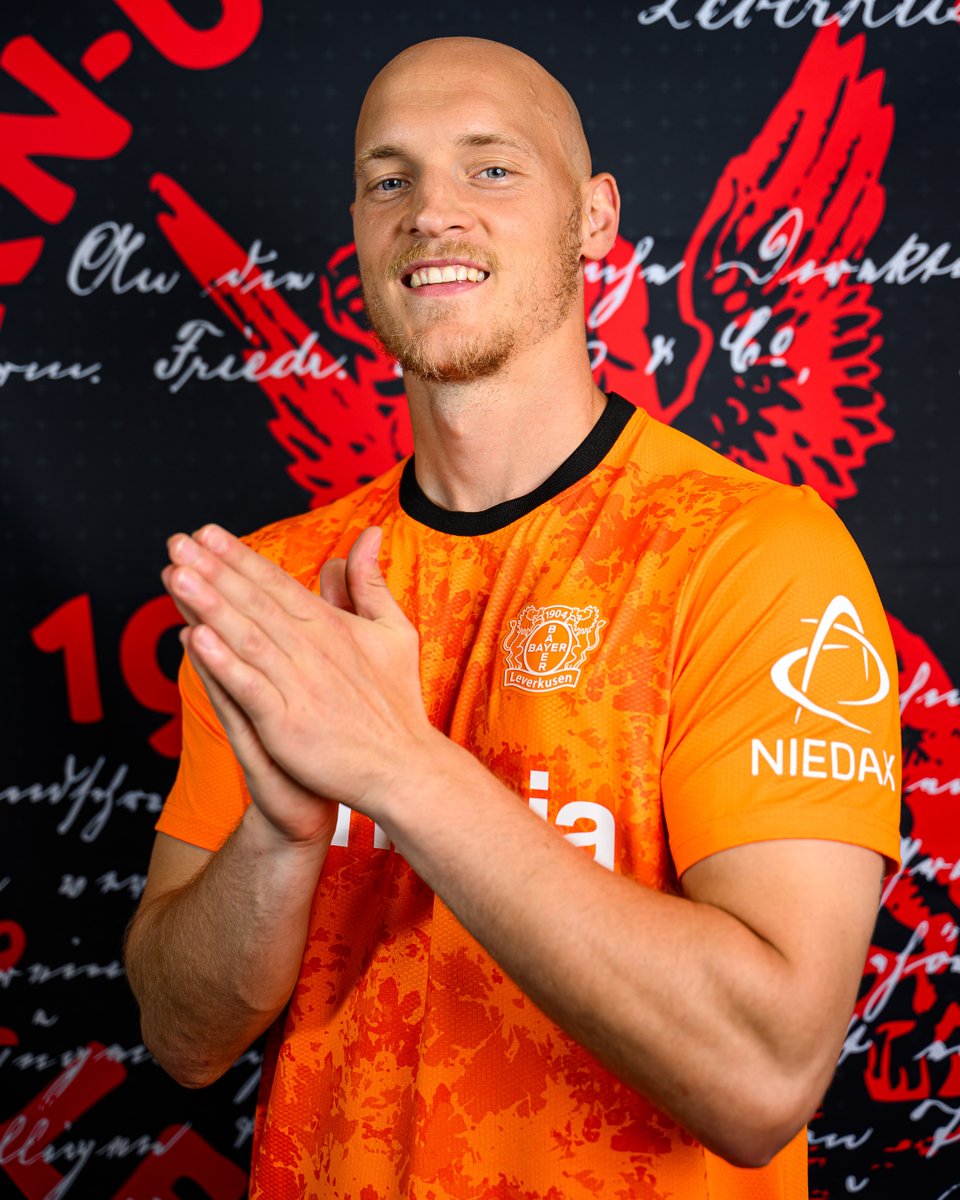 bayer04fussball's tweet photo. "Happy birthday to you! Happy birthday to you! Happy birthday, dear Niklas! Happy birthday to you!" 🎶
Wir starten mit einem Geburtstagskind ins Trainingslager: Alles Gute und nur das Beste für dich, Lombo! 🎂🥳
#HappyBirthday | #Lomb | #Bayer04 | #Werkself https://t.co/HrxpTLMoEP
