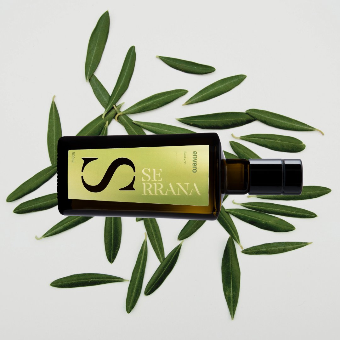 Una de las variedades más conocida de la Comunidad Valenciana, cultivada en el Parc Natural del Turia, es la #Serrana. Un Virgen Extra elegante, denso y con mucho cuerpo, con tono frutado dulce intenso 🌿👇

envero.es/producto/enver…

#aove #envero #coleccióndeautor #monovarietales