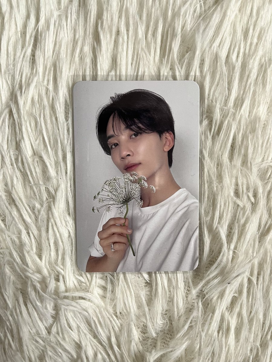rheisumett_'s tweet photo. random giveaway (⁠◍⁠•⁠ᴗ⁠•⁠◍⁠)⁠✧⁠*⁠。

for 🇵🇭 carats only 

• 1 winner jeonghan flower dearver pc

— mbf &amp; @svtninangs_ (this acct is for ga only for svt)
— like &amp; rt
— tag moots 
— winner must shoulder sf

ends: july 27, 10pm https://t.co/Ic5PUsmaVm