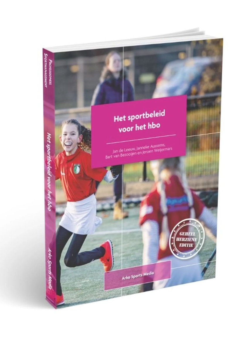 Kennis van sportbeleid in Nederland. 
Dat krijg je mee als je sportkunde, ALO of sportmarketing studeert.
Het boek ‘Het sportbeleid voor het hbo’ bevat die kennis.
Meer informatie 👉 esca4.app.goo.gl/C7qwqYm4vKYpJp…
<a href="/sportwereldhbo/">Jan de Leeuw</a> <a href="/Zjerom/">Jeroen Weijermars</a> <a href="/NoutvBeckhoven/">Nout van Beckhoven</a> <a href="/thijskemmeren/">Thijs Kemmeren</a> <a href="/martijnmusters/">Martijn Musters</a>.
