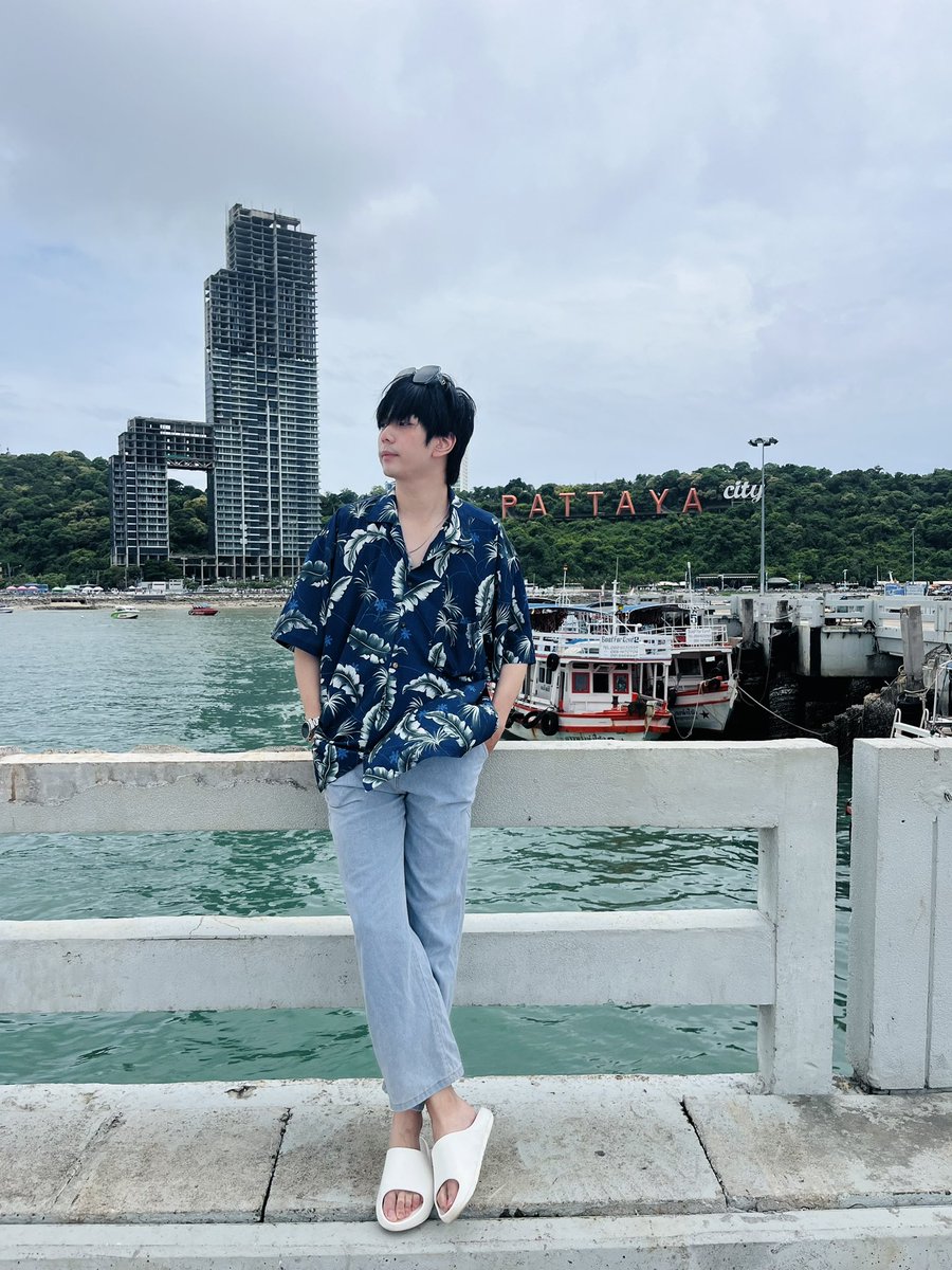 Max_phattharaph's tweet photo. ชีวิต คือหนังเรื่องยาว
อย่าตัดสินเรื่องราว
แค่ฉากเดียว🌑 https://t.co/qOS9wMhw9c