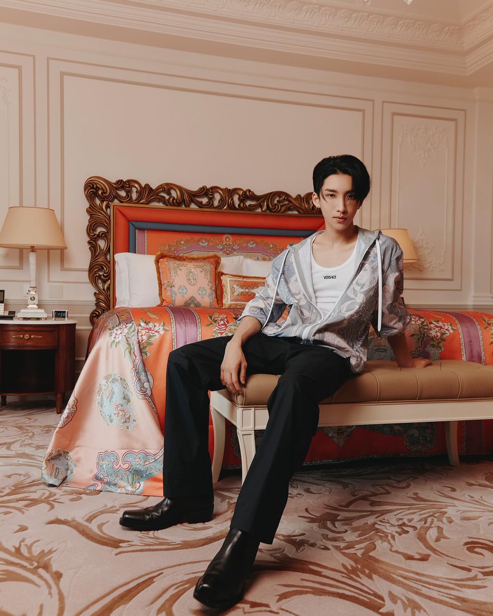 NoeulleITFC's tweet photo. ✨IG update with @Noeul_lee6
🗓️ 25.07.2024
🔗 Please likes, comments and share
https://t.co/qauKPdyATc
#PalazzoVersaceMacau #VersaceMoment #LivingPalazzoVersace
#PVMParty
#Noeulnuttarat
#โนอึล
#이노을
#MagentaBoy
#BoNoh
#NoeulleeItalia
#S2TheSunset
#S2SOS
#Horizone https://t.co/Q444jS2nqF